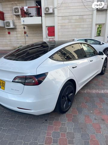 מודעת רכב טסלה מודל 3