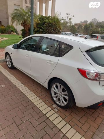 מודעת רכב מאזדה 3