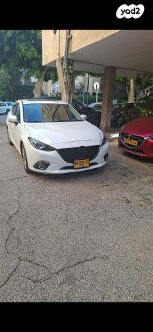 מודעת רכב מאזדה 3
