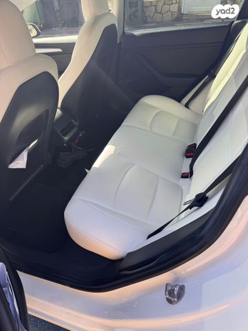 מודעת רכב טסלה מודל 3