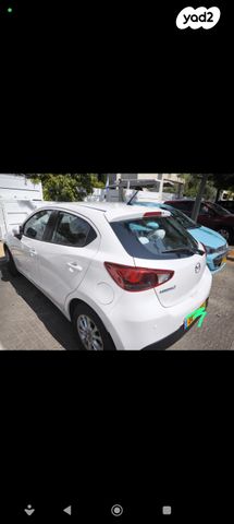 מודעת רכב מאזדה 2