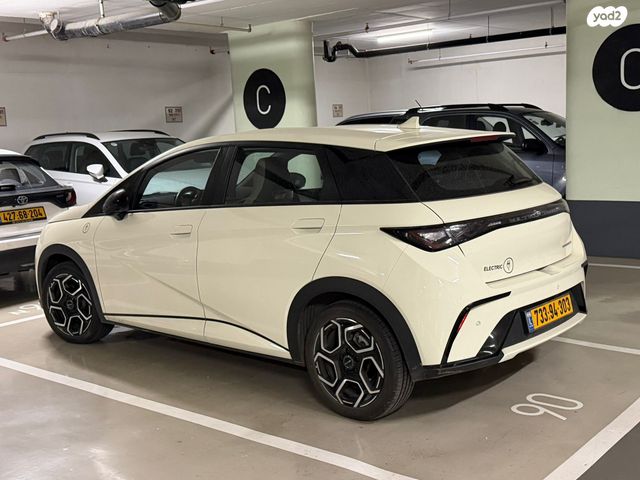 מודעת רכב בי.ווי.די דולפין