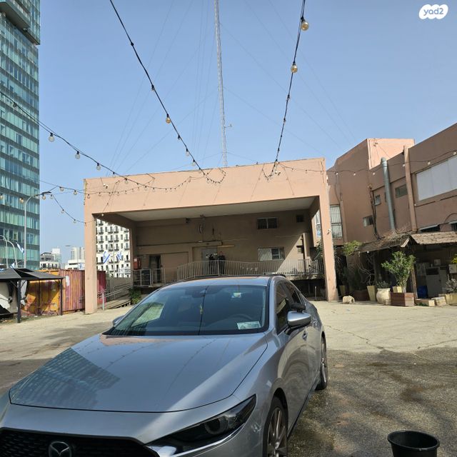 מודעת רכב מאזדה 3