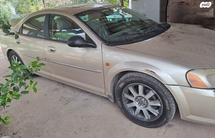 מודעת רכב קרייזלר סברינג