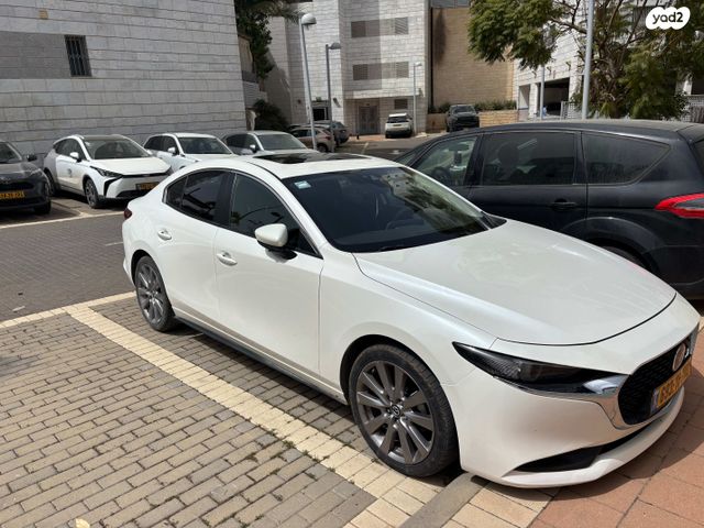 מודעת רכב מאזדה 3
