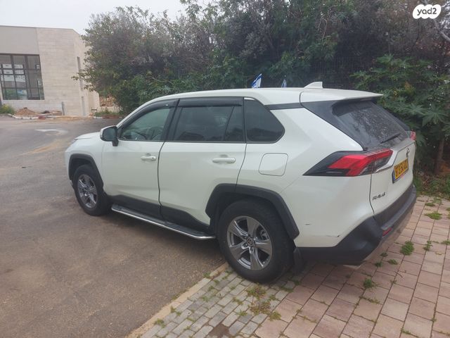 מודעת רכב טויוטה RAV4