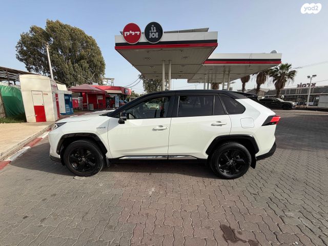 מודעת רכב טויוטה RAV4