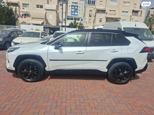 מודעת רכב טויוטה RAV4