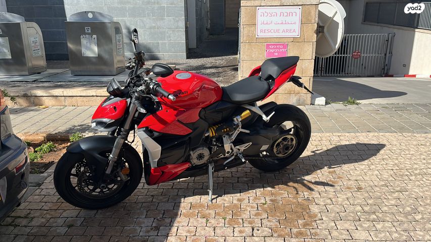 מודעת רכב דוקאטי סטריטפייטר V4