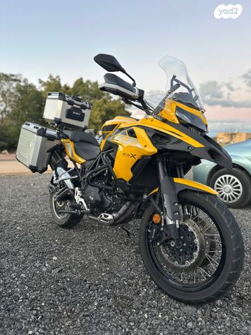 מודעת רכב בנלי TRK502X