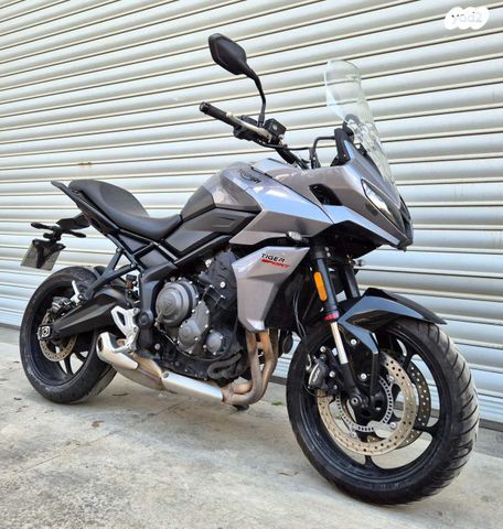 מודעת רכב טריומף Tiger 660