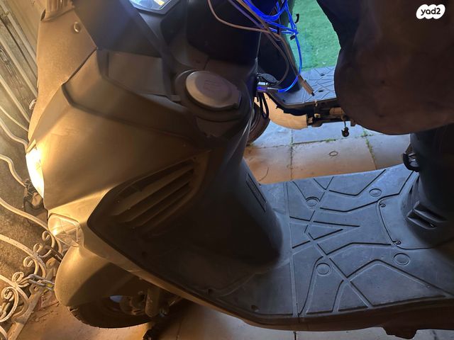 מודעת רכב סאן יאנג ג'וי רייד 200