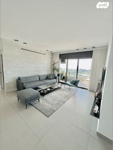 דרך זאב ז'בוטינסקי 105