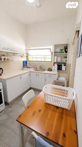 אליהו ספיר 18