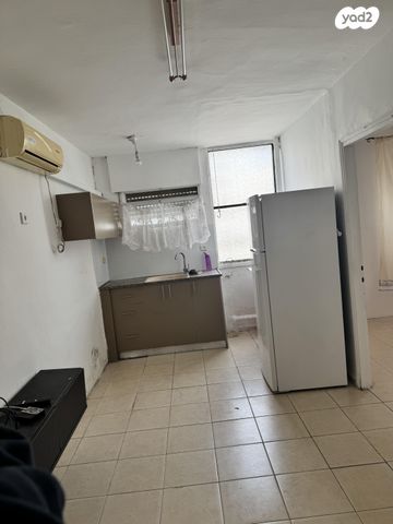 ז'בוטינסקי 51