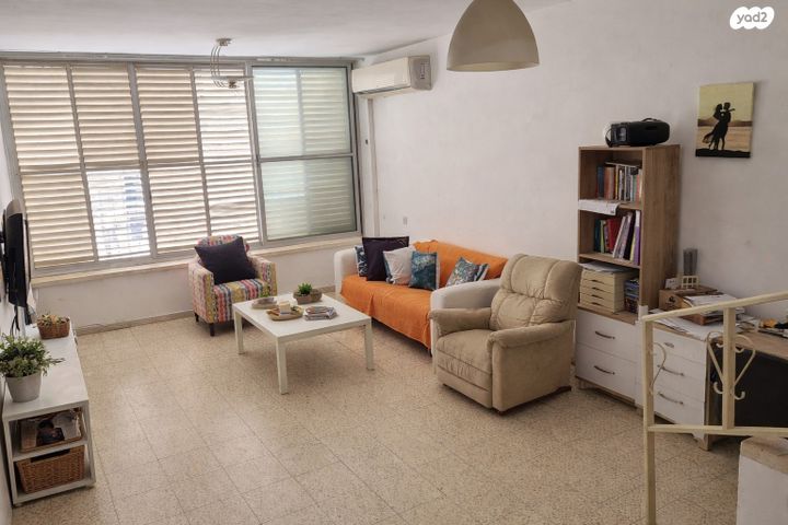 דירה, ג' / מרכז מזרח העיר, רחובות