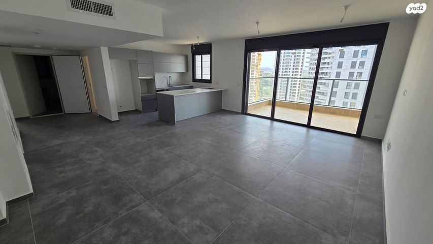 מודעת נכס, יונה וולך, גרין פארק החדשה, הוד השרון