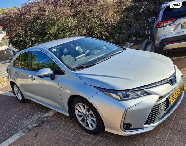 מודעת רכב טויוטה קורולה