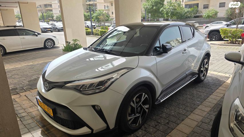 מודעת רכב טויוטה C-HR