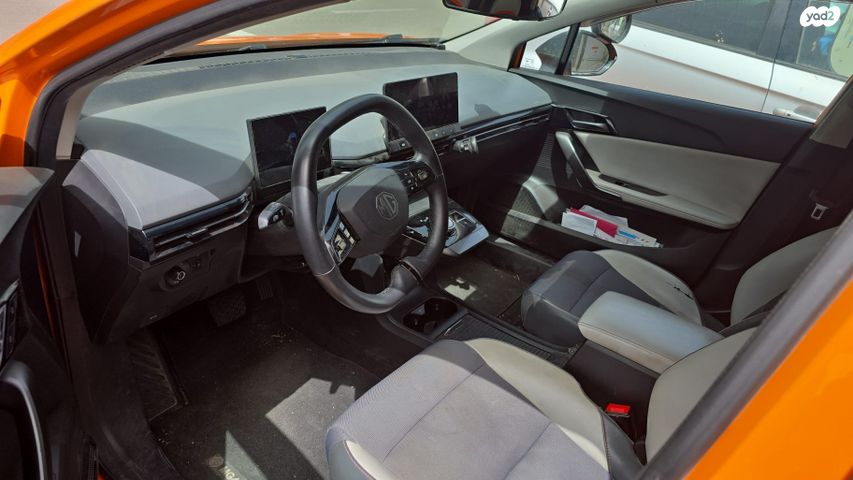 מודעת רכב אם ג'י MG4