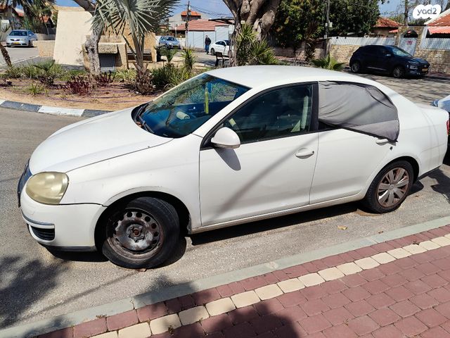 מודעת רכב פולקסווגן ג'טה 