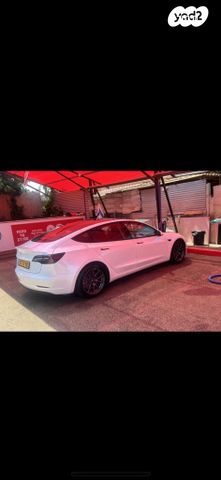 מודעת רכב טסלה מודל 3