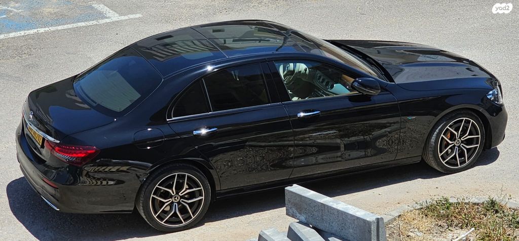 מודעת רכב מרצדס-בנץ E-class