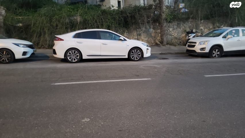 מודעת רכב יונדאי איוניק