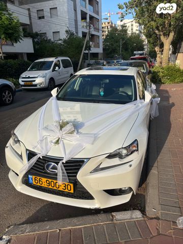 מודעת רכב לקסוס IS