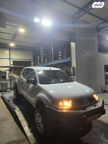 מודעת רכב מיצובישי טרייטון / L200