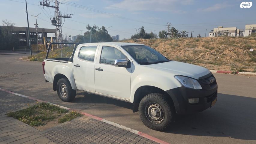 מודעת רכב איסוזו די-מקס