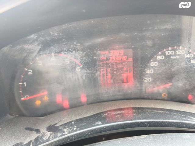 מודעת רכב איסוזו די-מקס