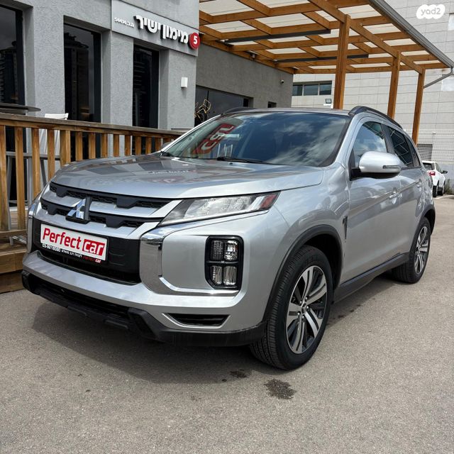 מודעת רכב מיצובישי ASX