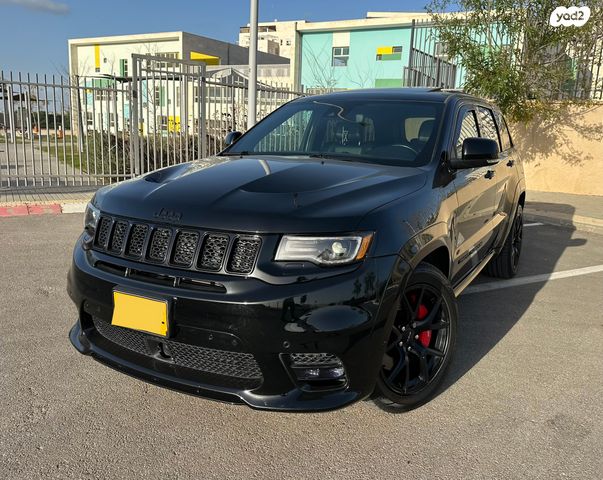 מודעת רכב ג'יפ גרנד צ'ירוקי