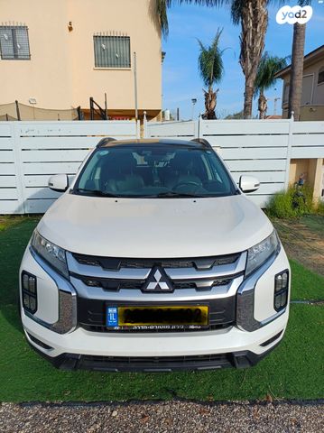 מודעת רכב מיצובישי ASX