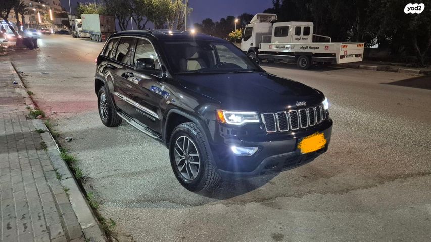 מודעת רכב ג'יפ גרנד צ'ירוקי