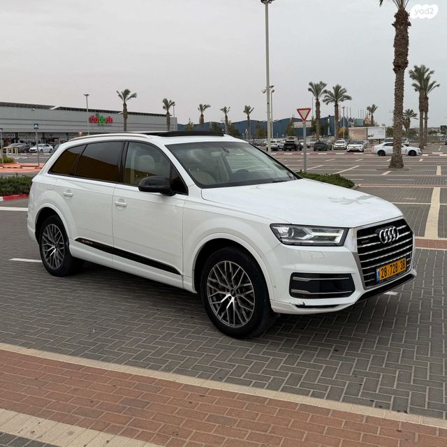 מודעת רכב אאודי Q7
