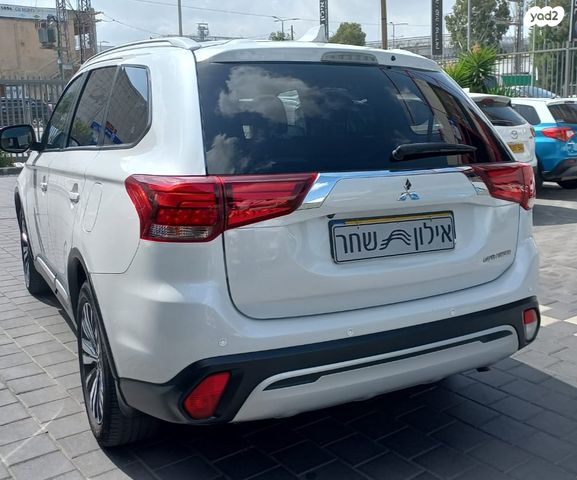 מודעת רכב מיצובישי אאוטלנדר 1