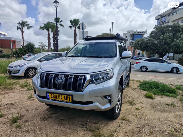 מודעת רכב טויוטה לנד קרוזר