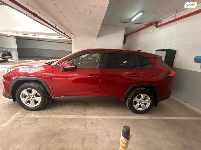 מודעת רכב טויוטה RAV4