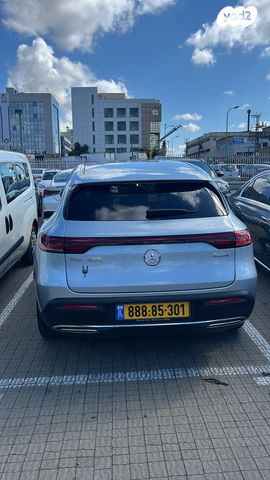מודעת רכב מרצדס-בנץ EQC