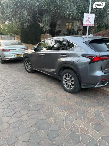 מודעת רכב לקסוס NX