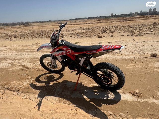 מודעת רכב גאס-גאס EC300