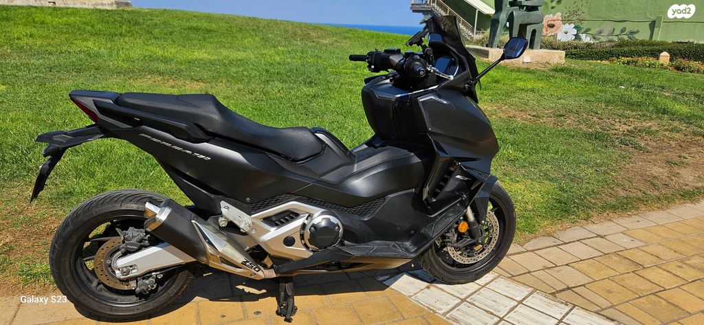 מודעת רכב הונדה פורזה 750