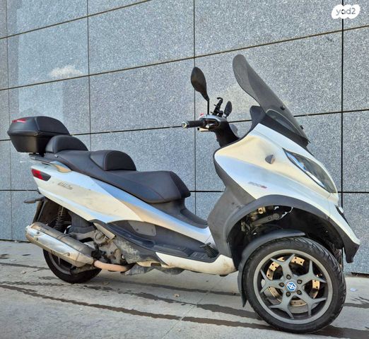 מודעת רכב פיאג'ו MP3 500