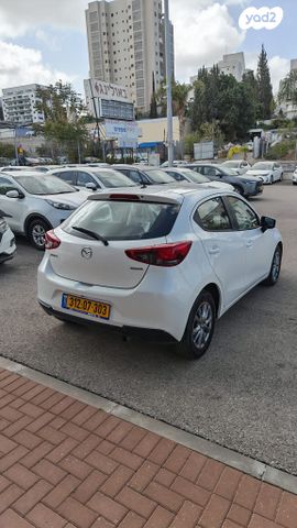 מודעת רכב מאזדה 2 2