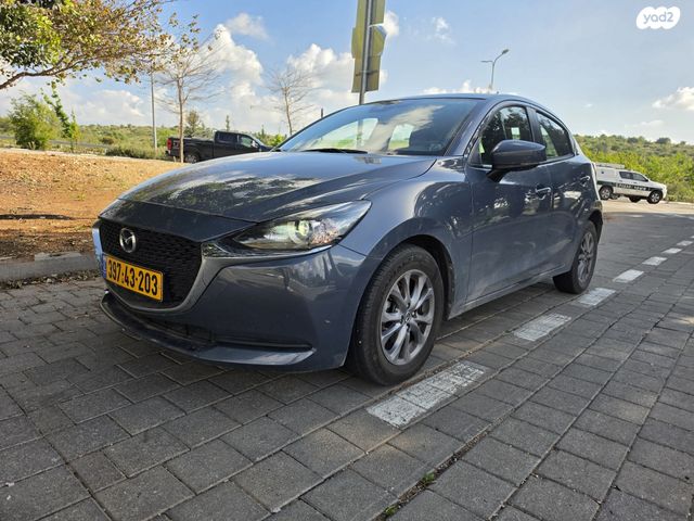 מודעת רכב מאזדה 2