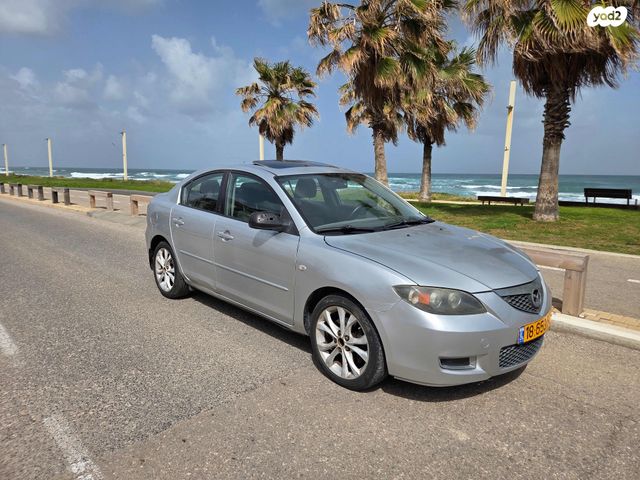 מודעת רכב מאזדה 3