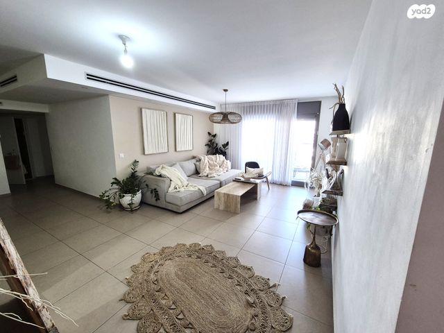 דליה רביקוביץ 2