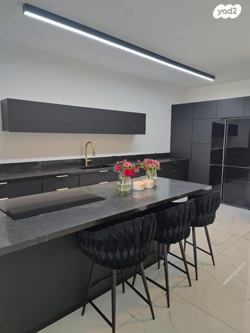 שדרות מנחם בגין 35